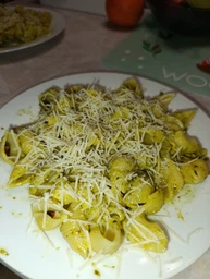 Соус Barilla Pesto Genovese без чеснока 190 г (8076809580724/8076809540742)
