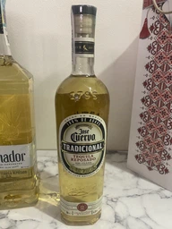 Текіла Jose Cuervo Tradicional Reposado 0.7 л 38% (7501035012219)