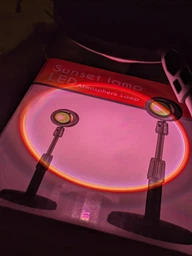 Проекционный светильник Sunset Lamp RGB с пультом на штативе USB проектор атмосферная цветная лампа фото от покупателей 4