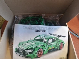 Конструктор Technic машинка Speed Champions Mersedes AMG GT 452 детали зелёный фото от покупателей 1