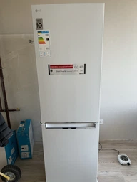 Холодильник с морозильной камерой LG GC-B459SQCL фото от покупателей 8