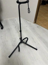 Стойка для гитары с держателем под гриф SOUNDKING DG030 Универсальная фото от покупателей 3