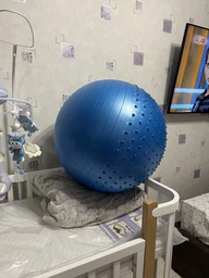 Мяч для фитнеса (фитбол) полумассажный PowerPlay 4003 Ø65 cm Gymball Зеленый + насос (PP_4003_65_Green) фото от покупателей 2