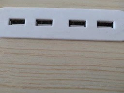 Складаний столик для ноутбука планшета з місцем під чашку та 4 входами USB 60 х 40 см фото від покупців 7