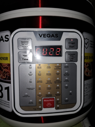 Мультиварка VEGAS VMC-9090 R 5 л 31 программы 900 Вт Красный/Белый