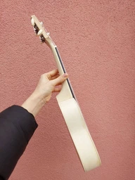Укулеле сопрано 21" + 3 медиатора + дополнительная струна + салфетка из микрофибры (Гавайская гитара) HM100-GB Без лака (mrk2342)