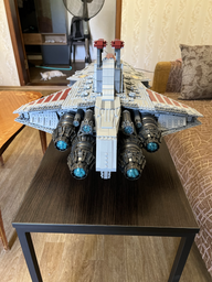 Конструктор LEGO Star Wars Зоряний крейсер Республіки класу Венатор 5374 деталей (75367) фото від покупців 3
