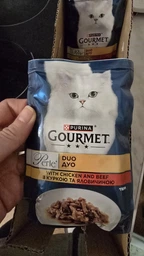 Влажный корм для кошек Purina Gourmet Perle мини-филе с курицей в соусе 26х85 г фото от покупателей 6
