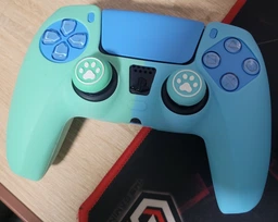 Захисний силіконовий чохол Pink/Yellow для геймпаду Sony DualSense (PS5) + в подарунок накладки на стіки "Лапки"