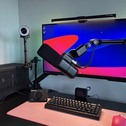 Мікрофон Logitech G Yeti Studio Active Dynamic XLR Off-White (988-000566) фото від покупців 1