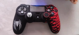 Качественный защитный силиконовый чехол Marvel`s Spider-Man 2 (Black) для геймпада Sony DualShock 4 PS4 + накладки на стики [466129364] фото от покупателей 3