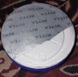 Универсальный крем NIVEA для ухода за кожей 75 мл (4005808159802/4006000000152) фото от покупателей 16
