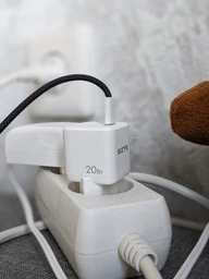 Зарядний пристрій RZTK Charger Power Delivery 20W Type-C Black (PD20BL) фото від покупців 5