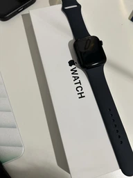 Смарт-годинник Apple Watch SE (2023) GPS 40mm Starlight Aluminium Case with Starlight Sport Band - M/L (MR9V3QP/A) фото від покупців 1