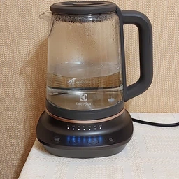 Электрочайник Electrolux 2400 Вт стекло, выбор температуры нагрева 1.7л Медный (E7GK1-8BP) фото от покупателей 2