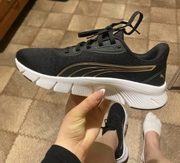 Женские кроссовки для бега Puma FlexFocus Lite Modern 31009302 40 (6.5UK) 25.5 см Puma Black-Cool Dark Gray (4067979346023) фото от покупателей 5