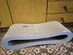 Кігтеточка для кішок картонна CLAW-A2сс 65x14x25+Подарунок іграшка для кота миша фото від покупців 6
