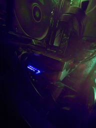 Відеокарта AMD Radeon RX 9070 XT 16 GB GDDR6 Gaming OC Gigabyte (GV-R9070XTGAMING OC-16GD) ( Black ) фото от покупателей 5
