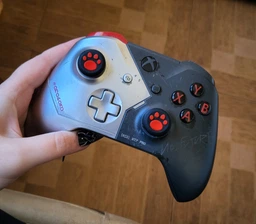 Силиконовые накладки на стики Лапки (White/Blue) для геймпадов Sony DualShock PS4 / DualSense PS5 / Xbox Series|One (2шт.) [408053943] фото от покупателей 7