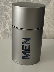 Туалетна вода для чоловіків Carolina Herrera 212 Men 50 мл (8411061896259) фото від покупців 2
