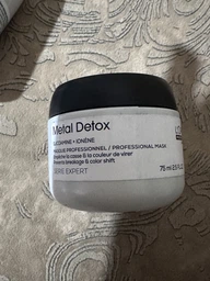 Профессиональная маска L'Oreal Professionnel Serie Expert Metal Detox Mask Для уменьшения ломкости всех типов волос и нежелательного изменения цвета 250 мл (30160606) фото от покупателей 4