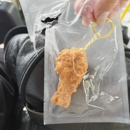 Брелок Крильце KFC Keychain в подарунковій упаковці