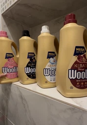Жидкое средство для стирки Woolite для черных и джинсовых тканей с кератином 900 мл (5900627090413) фото от покупателей 18