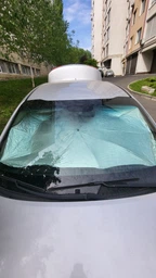 Автомобільна сонцезахисна парасолька на лобове скло 135×79 см UV, складна, чорно-сіра XJ5106