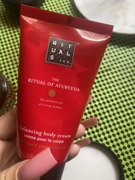 Набор Rituals The Ritual Of Ayurveda Trial Set Пенка для душа 50 мл + Крем для тела 70 мл + Скраб для тела 125 г (8719134185232 / 8719134205442) фото от покупателей 1