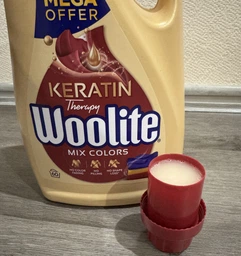 Засiб рiдкий для прання WOOLITE 1,8л д/Кольорових тканин з Кератином фото від покупців 8
