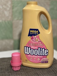 Засiб рiдкий для прання WOOLITE 1,8л д/Вовни та делікатних тканин з Кератином