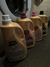 Жидкое средство для стирки Woolite для черных и джинсовых тканей с кератином 900 мл (5900627090413) фото от покупателей 8