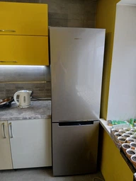 Двухкамерный холодильник Samsung RB33J3000SA/UA