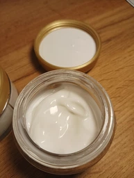 Антивіковий зволожувальний нічний крем для шкіри обличчя L'Oreal Paris Вік Експерт 35+ проти зморшок 50 мл (3600524033569) фото від покупців 1