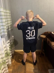 Форма футбольная детская MESSI 30 PSG 2023, 24 размер, 10 лет, 130-135 см, темно-синий-красный цвет фото от покупателей 1