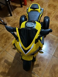 Дитячий електромотоцикл U-MAX N-518 Жовтий з підсвіткою коліс і багатофункціональним плеєром фото від покупців 2