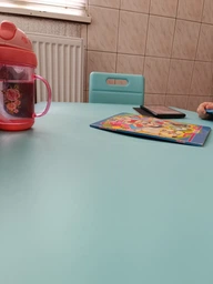 Набір дитячих меблів DOLONI Столик із двома стільцями м'ятний (04680/7)