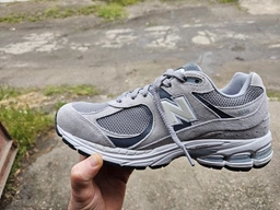 Мужские кроссовки New Balance 2002R M2002RST 41.5 (8US) Серые с белым (196432152483) фото от покупателей 1