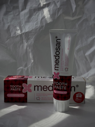 Інтенсивна відбілювальна зубна паста Medosan LumiWhite Pro 75 мл (4823109411678)