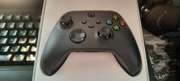 Microsoft Xbox Series X | S Wireless Controller with Bluetooth (Robot White) фото от покупателей 12