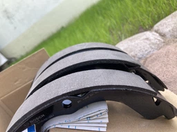 Гальмівні колодки BOSCH 0986487739 Mitsubishi Lancer, Outlander, Grandis; Subaru Legacy, Impreza, Forester, Outback 26694YC000, 26694FG010, 4241N6 фото від покупців 1