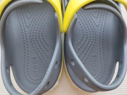 Детские сандалии для мальчика Crocs Crocband Cruiser Sandal Kids 209423-1NJ 33-34 (J24) Серый/Салатовый (196265658084)