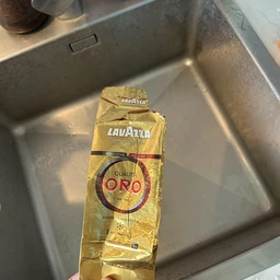 Кофе молотый Lavazza золотой, эконом упаковка для итальянского рынка qualita oro 100% arabica, 3x250 г фото от покупателей 4