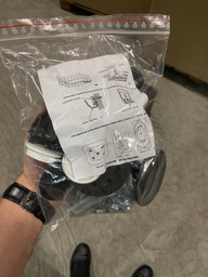 Душевой поддон полукруглый BESCO DIPER 80Х80Х24/38.5 с сиденьем + ножки (00000006694/5908239681326)