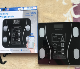 Весы напольные смарт умные стеклянные для дома Scale one Black электронные фитнес Bluetooth с приложением для смартфона 180 кг