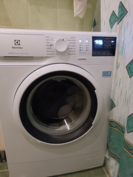 Стиральная машина узкая Electrolux EW6S406WU фото от покупателей 3