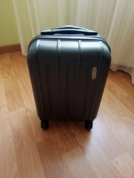 Пластикова валіза ручна поклажа Lowcost лоукост Wizz Air 40 x 20 x 30 бежева фото від покупців 2