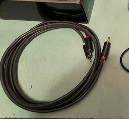 Инсертный кабель Ugreen AV104 2RCA to 2RCA Audio Cable 1 м Black (90401971/30747)