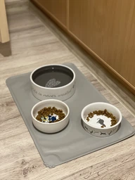Коврик под миску нескользящий силиконовый с приподнятыми краями коврик-подставка водонепроницаемый розовый Kayfovo DK-PN3 фото от покупателей 5