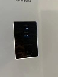 Двухкамерный холодильник Samsung RB34C670EWW/UA